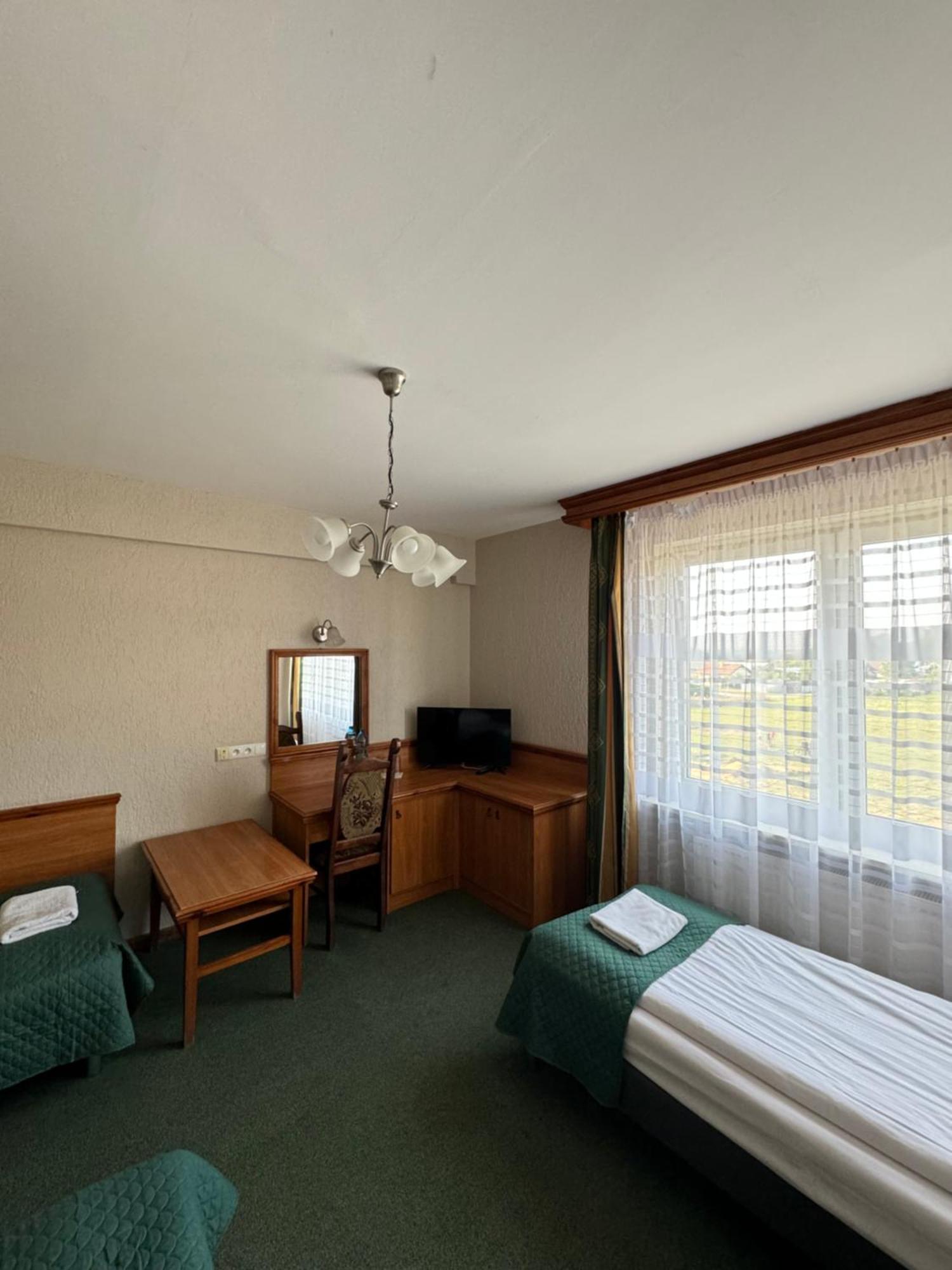 Hotel Victoria Lubowo  Exterior photo